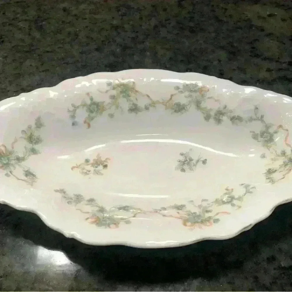 Haviland China serving bowl